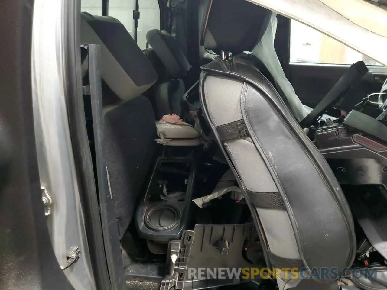 10 fotografías del automóvil dañado 5TFSX5EN5KX066804 TOYOTA TACOMA 2019