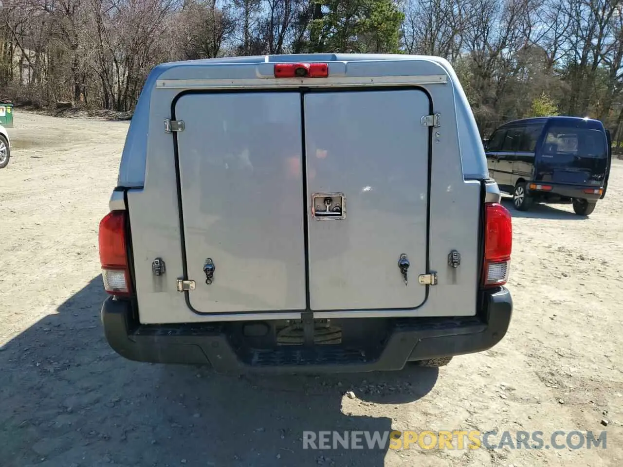 6 fotografías del automóvil dañado 5TFSX5EN5KX068701 TOYOTA TACOMA 2019