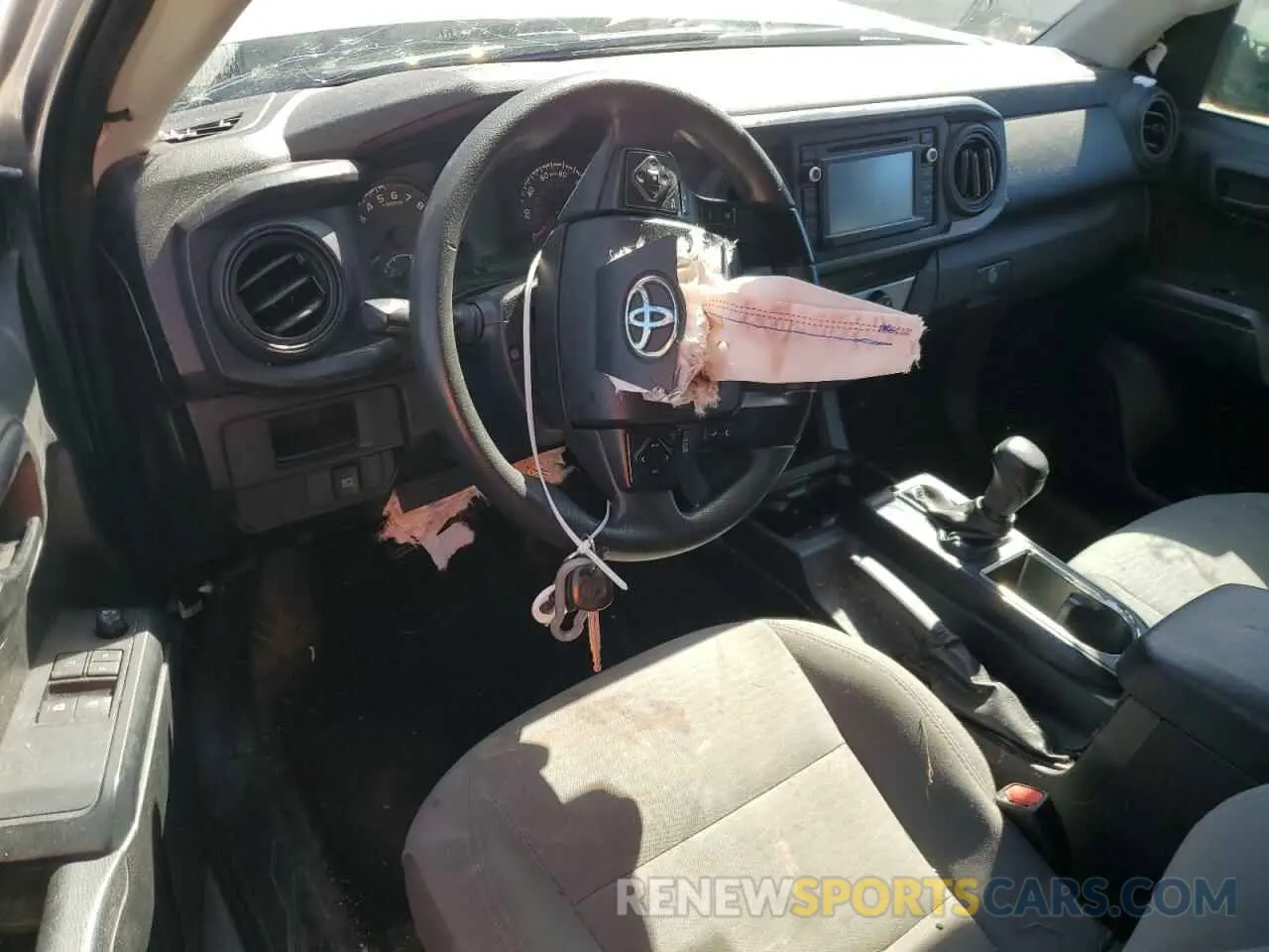 8 fotografías del automóvil dañado 5TFSX5EN5KX068701 TOYOTA TACOMA 2019