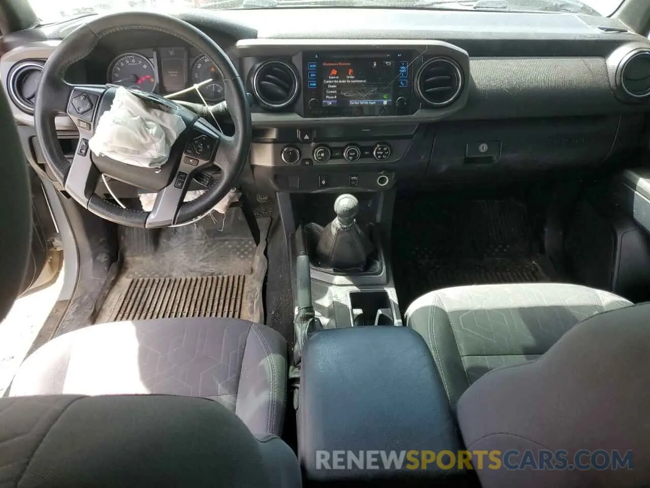 8 fotografías del automóvil dañado 5TFSZ5AN0KX181679 TOYOTA TACOMA 2019