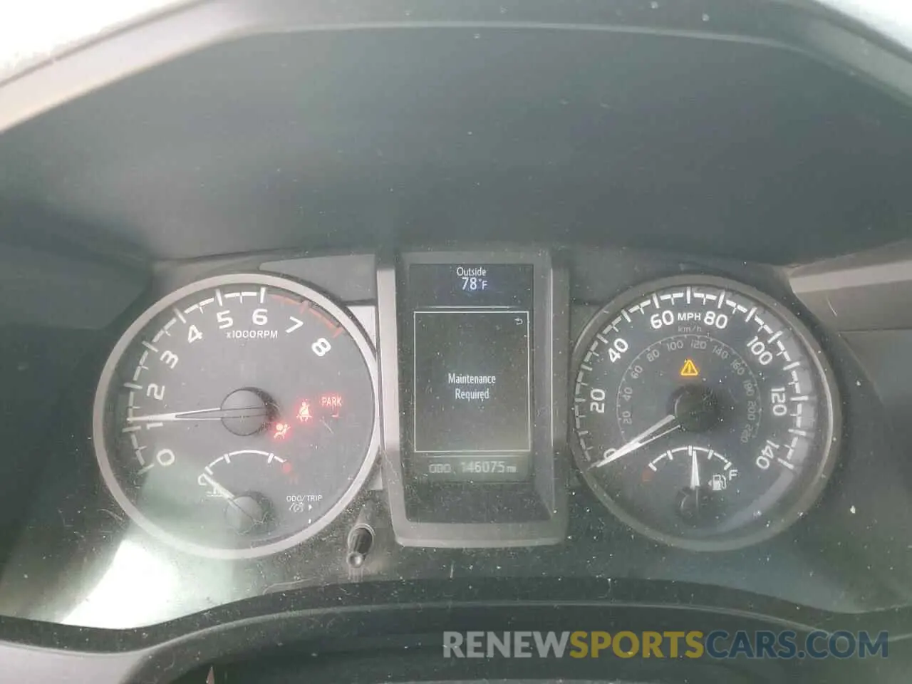 9 fotografías del automóvil dañado 5TFSZ5AN0KX181679 TOYOTA TACOMA 2019
