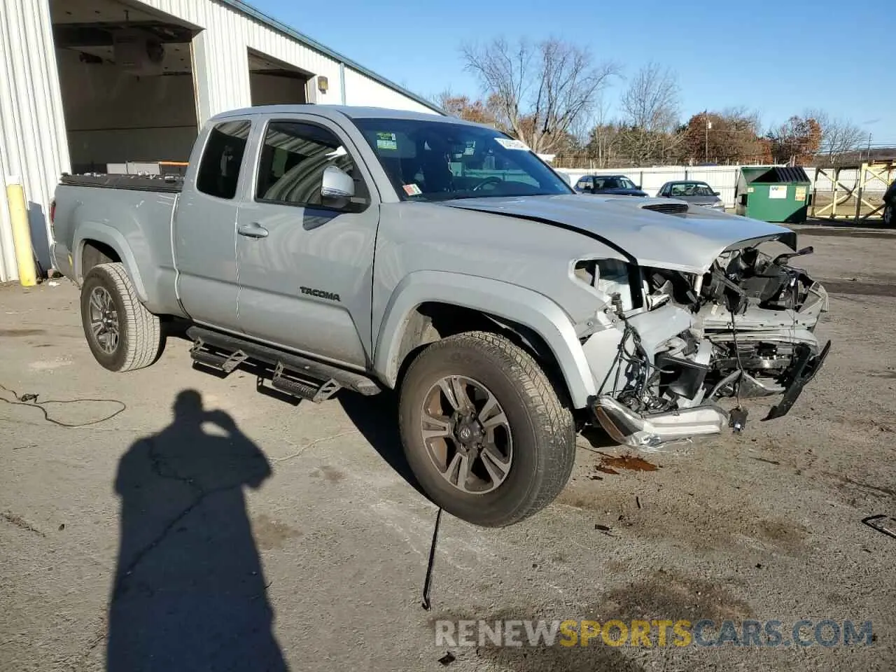 4 fotografías del automóvil dañado 5TFSZ5AN1KX182002 TOYOTA TACOMA 2019