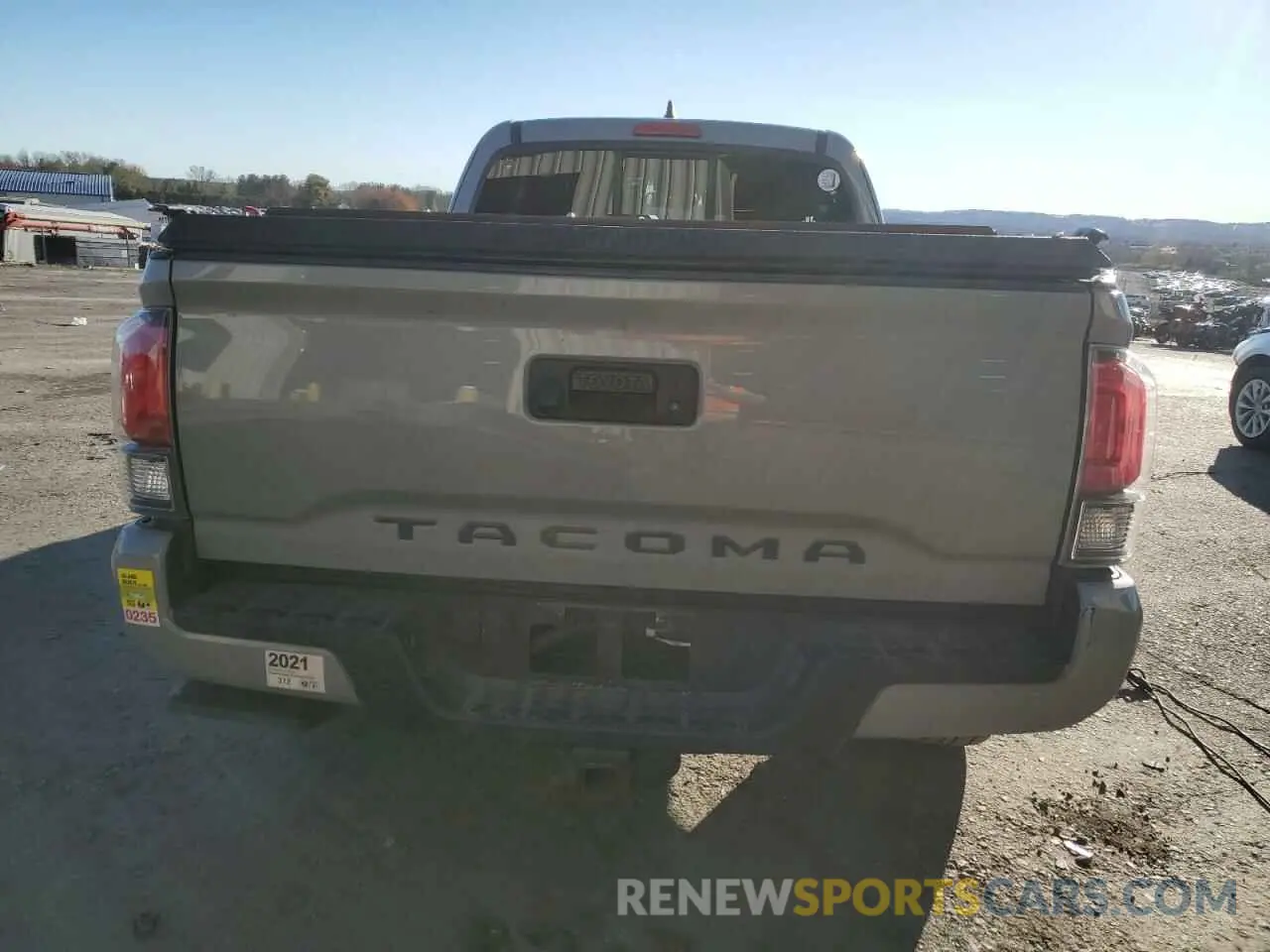 6 fotografías del automóvil dañado 5TFSZ5AN1KX182002 TOYOTA TACOMA 2019