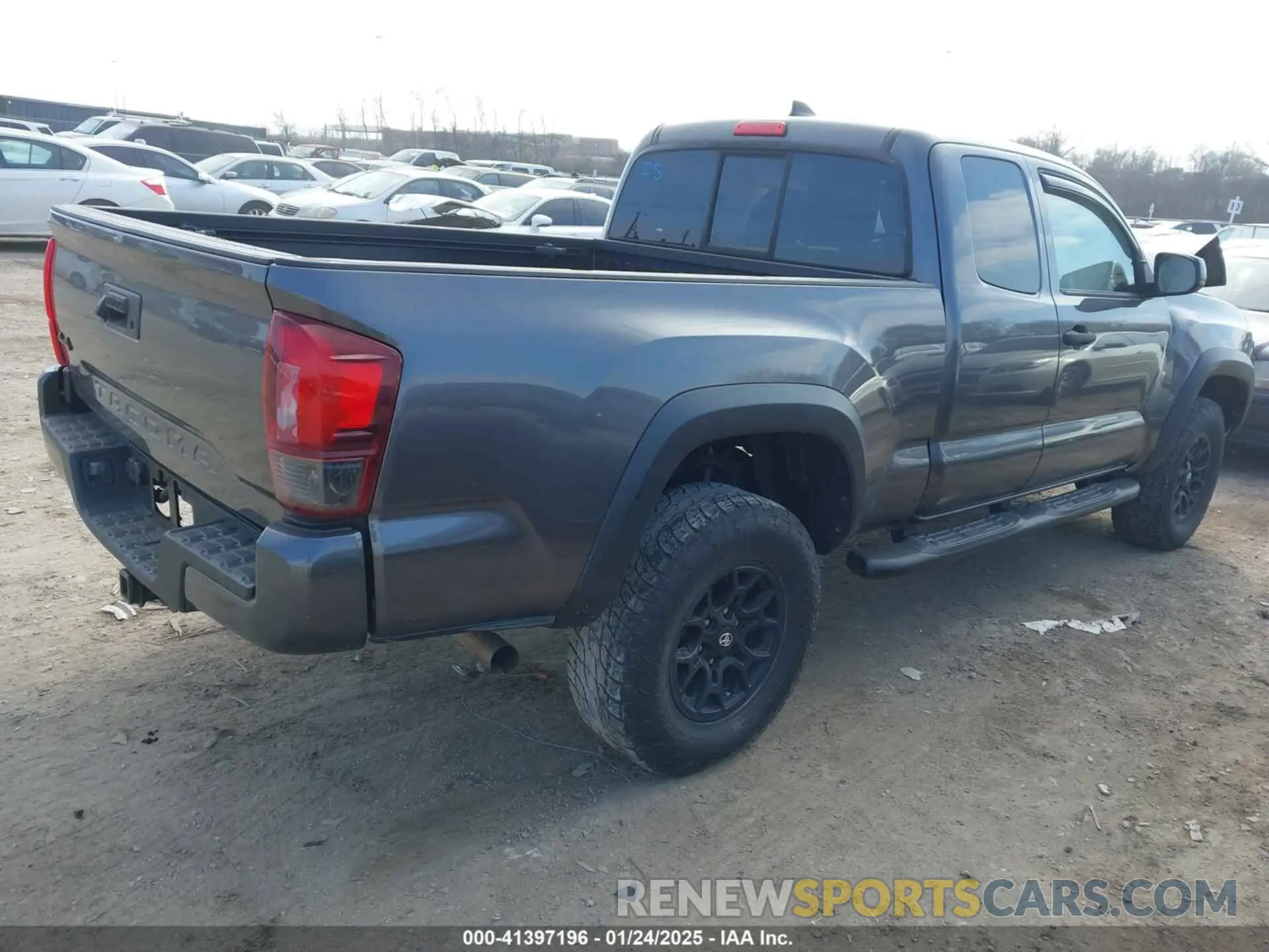 4 fotografías del automóvil dañado 5TFSZ5AN2KX165693 TOYOTA TACOMA 2019