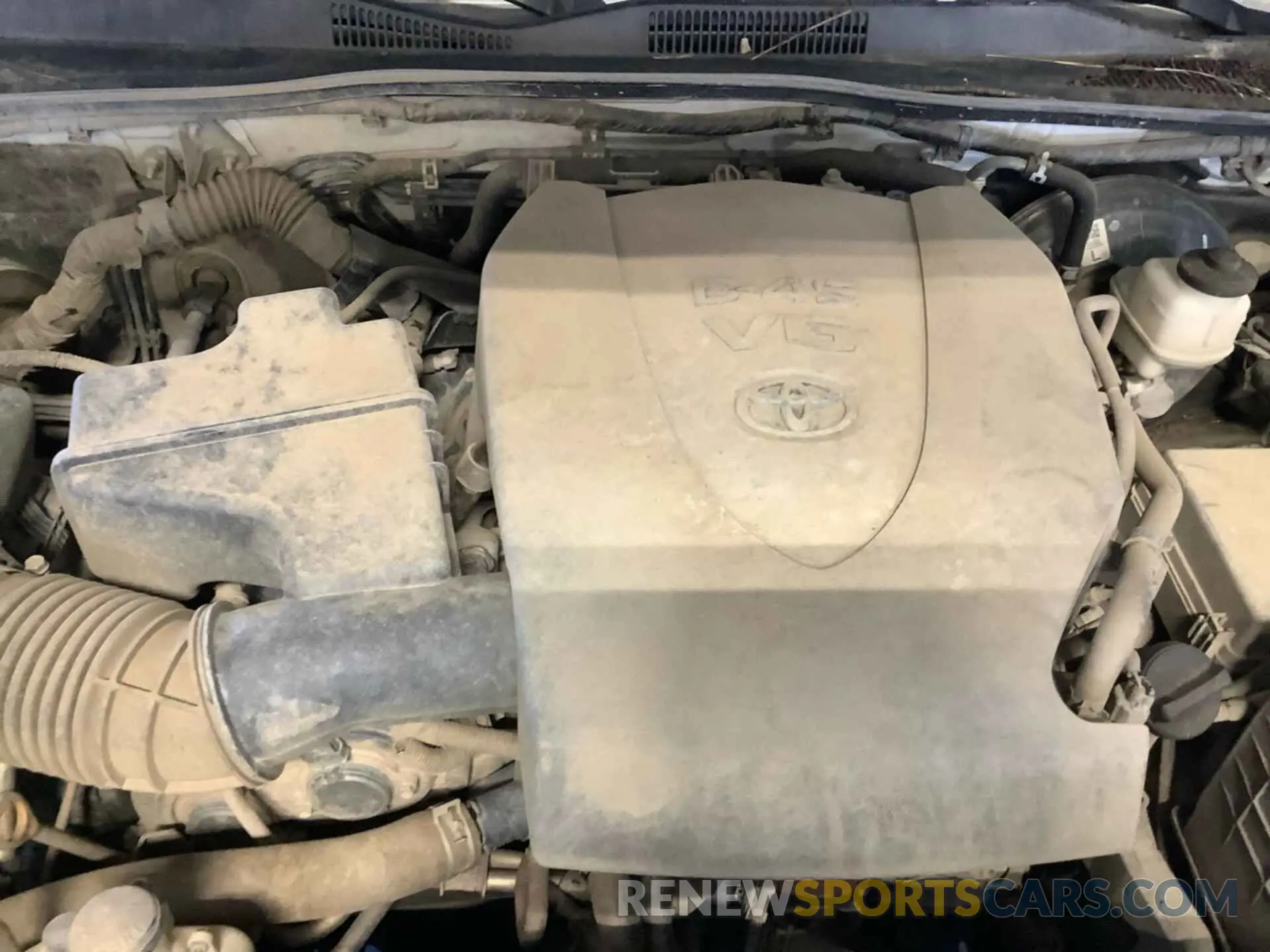 2 fotografías del automóvil dañado 5TFSZ5AN2KX194692 TOYOTA TACOMA 2019