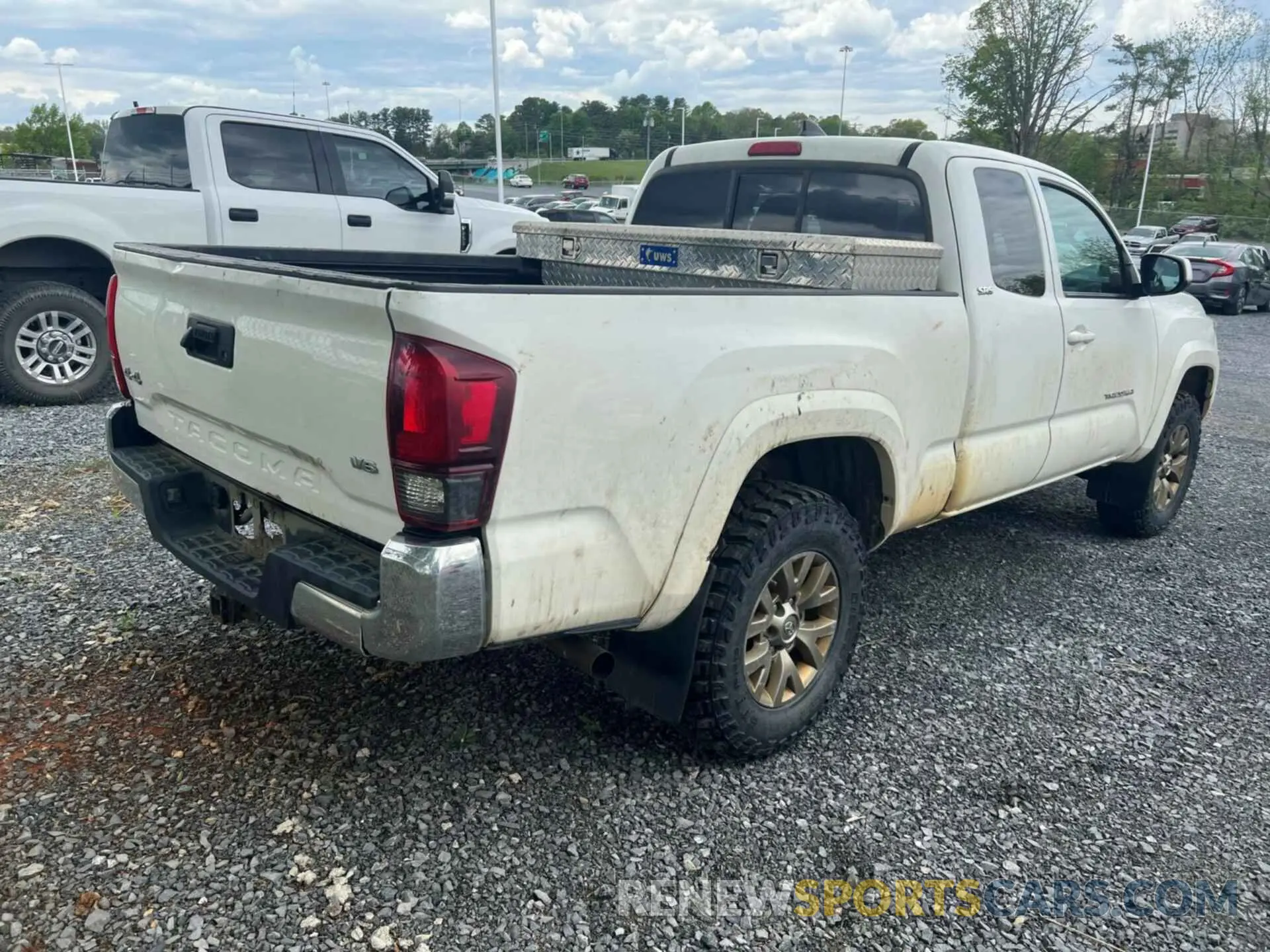 21 fotografías del automóvil dañado 5TFSZ5AN2KX194692 TOYOTA TACOMA 2019