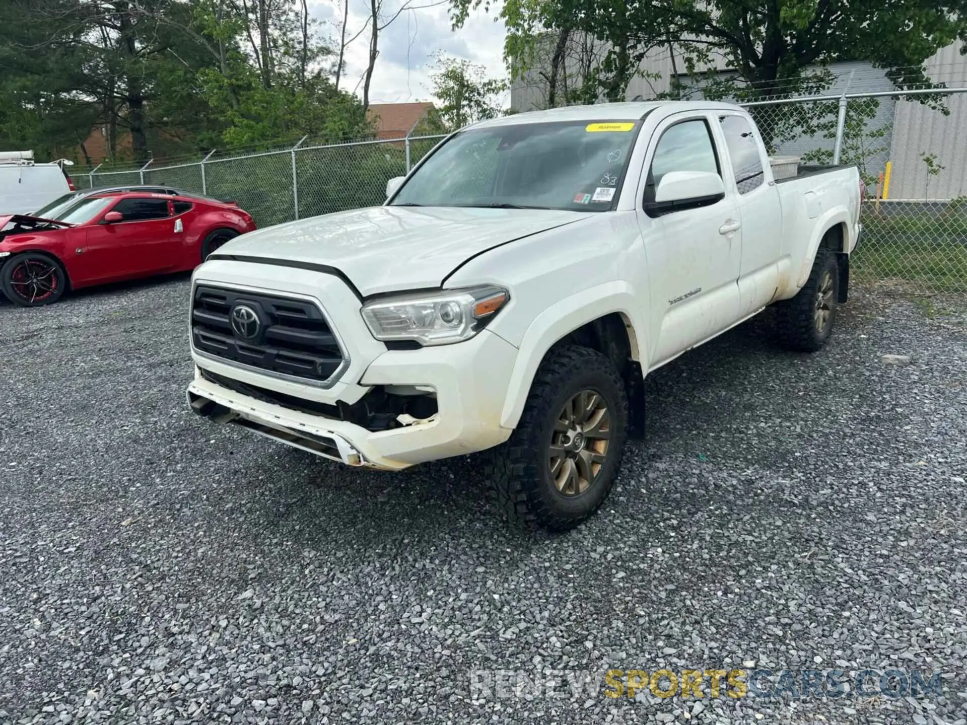 32 fotografías del automóvil dañado 5TFSZ5AN2KX194692 TOYOTA TACOMA 2019