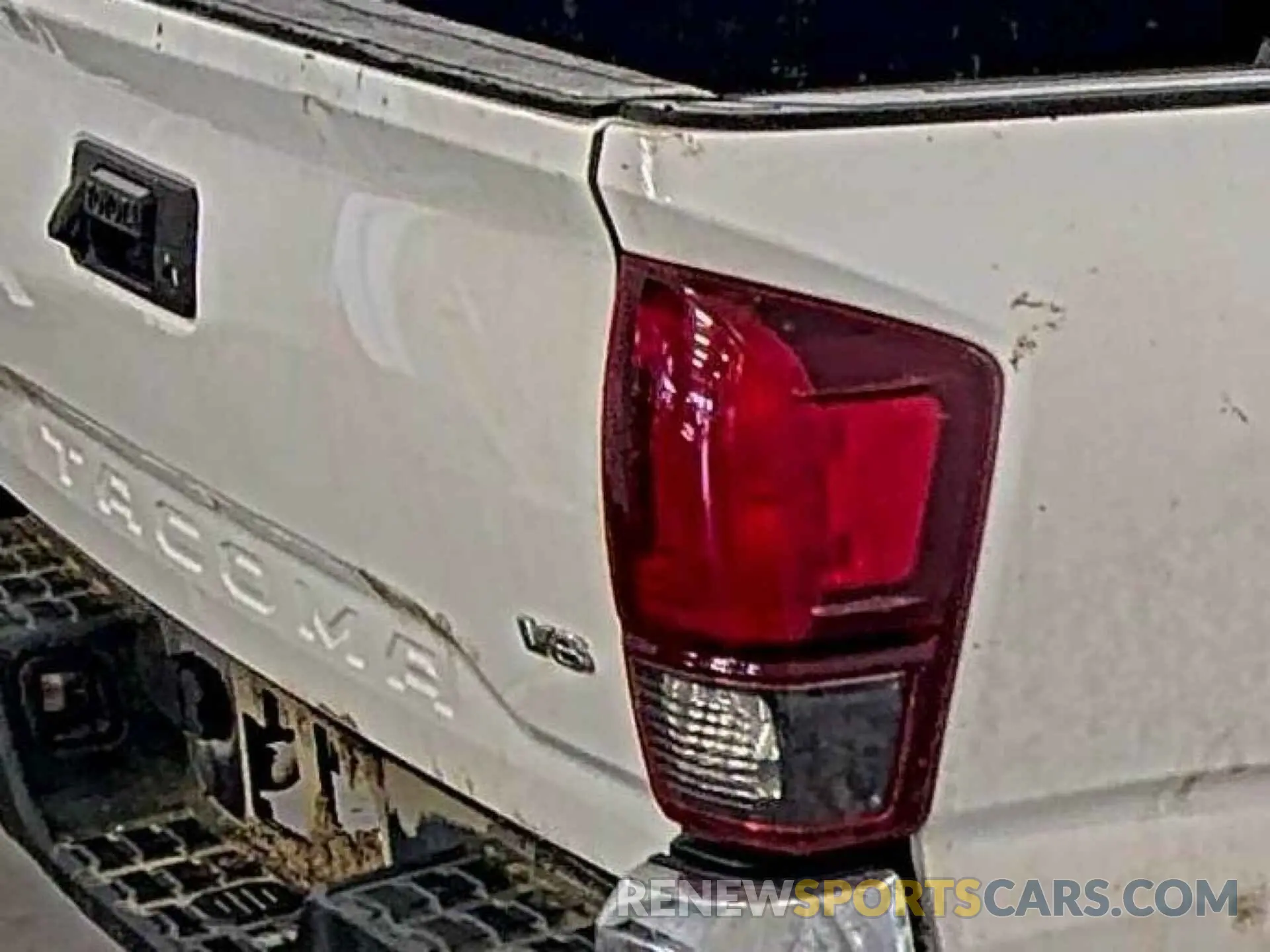 37 fotografías del automóvil dañado 5TFSZ5AN2KX194692 TOYOTA TACOMA 2019
