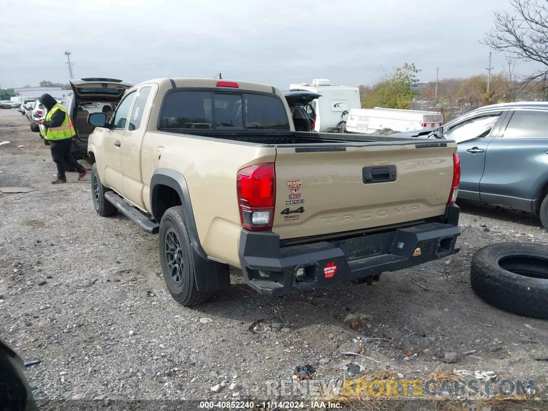 3 fotografías del automóvil dañado 5TFSZ5AN3KX184656 TOYOTA TACOMA 2019
