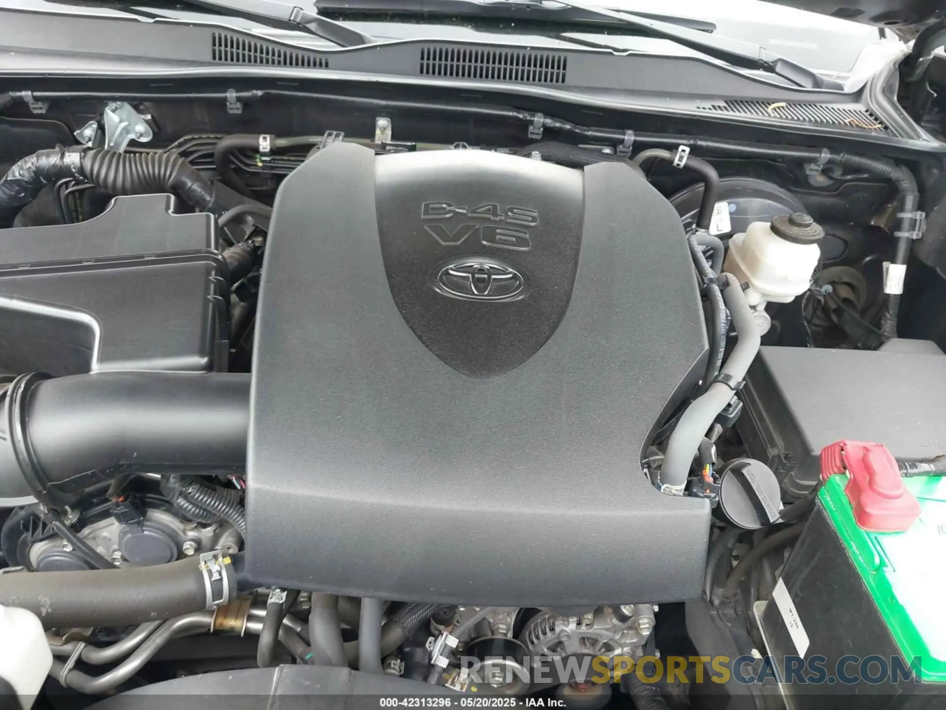 10 fotografías del automóvil dañado 5TFSZ5AN3KX190800 TOYOTA TACOMA 2019