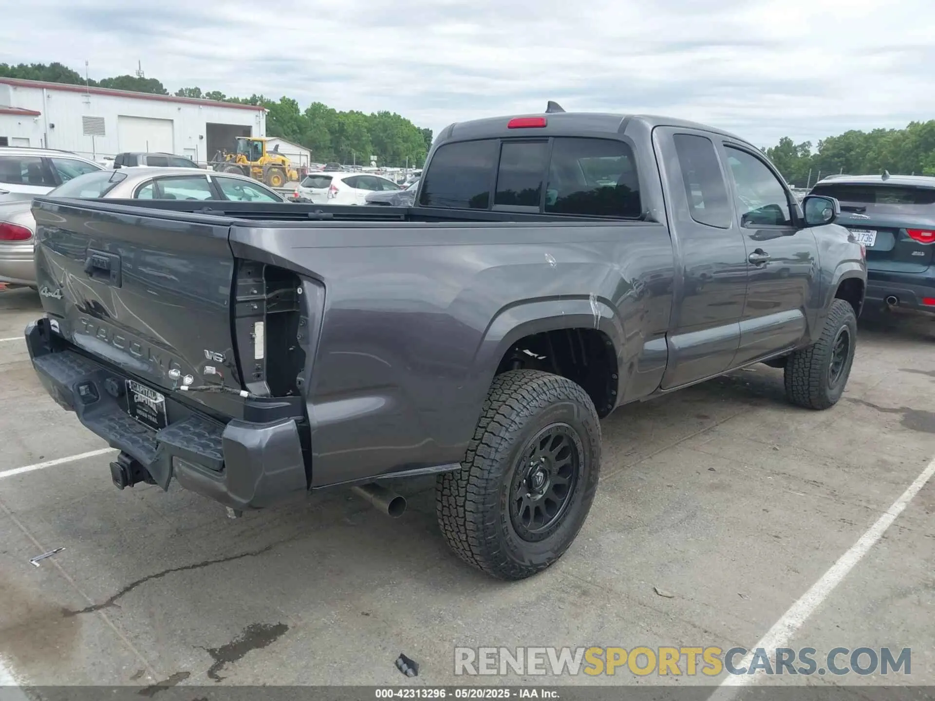 4 fotografías del automóvil dañado 5TFSZ5AN3KX190800 TOYOTA TACOMA 2019
