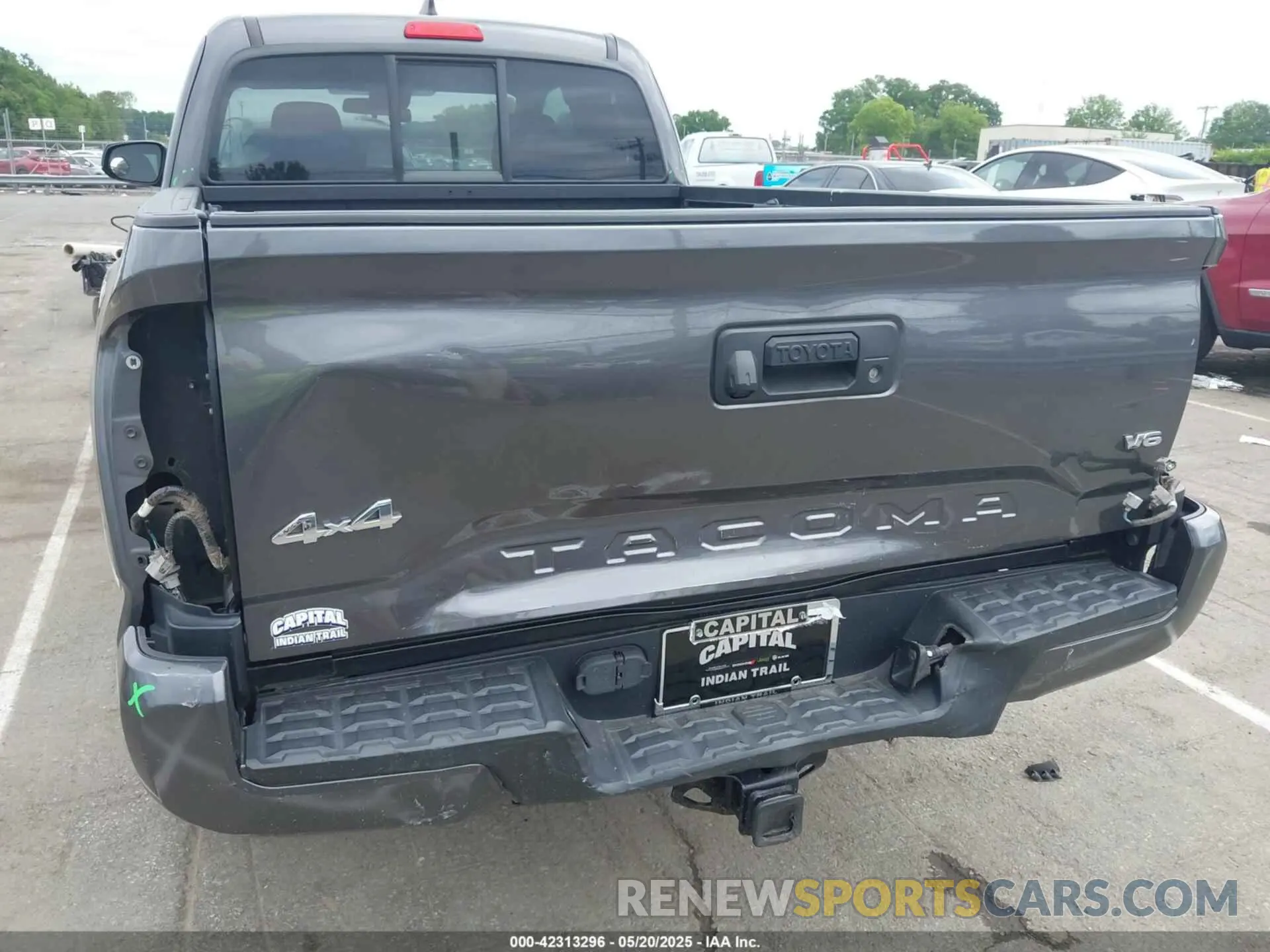 6 fotografías del automóvil dañado 5TFSZ5AN3KX190800 TOYOTA TACOMA 2019