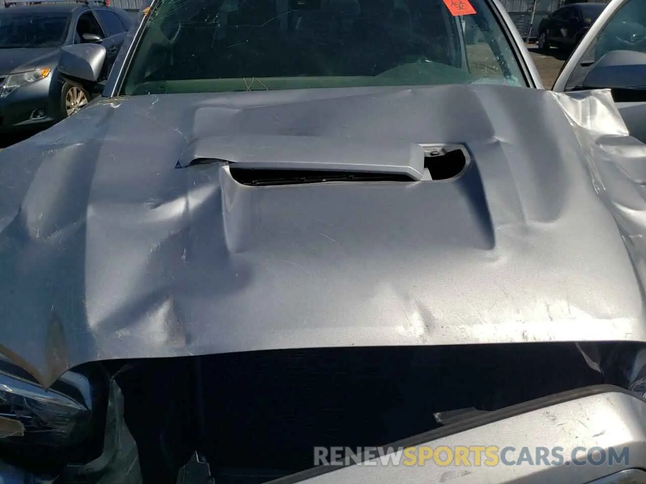 11 fotografías del automóvil dañado 5TFSZ5AN3KX205733 TOYOTA TACOMA 2019