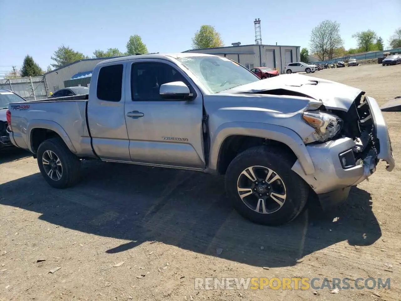 4 fotografías del automóvil dañado 5TFSZ5AN3KX205733 TOYOTA TACOMA 2019