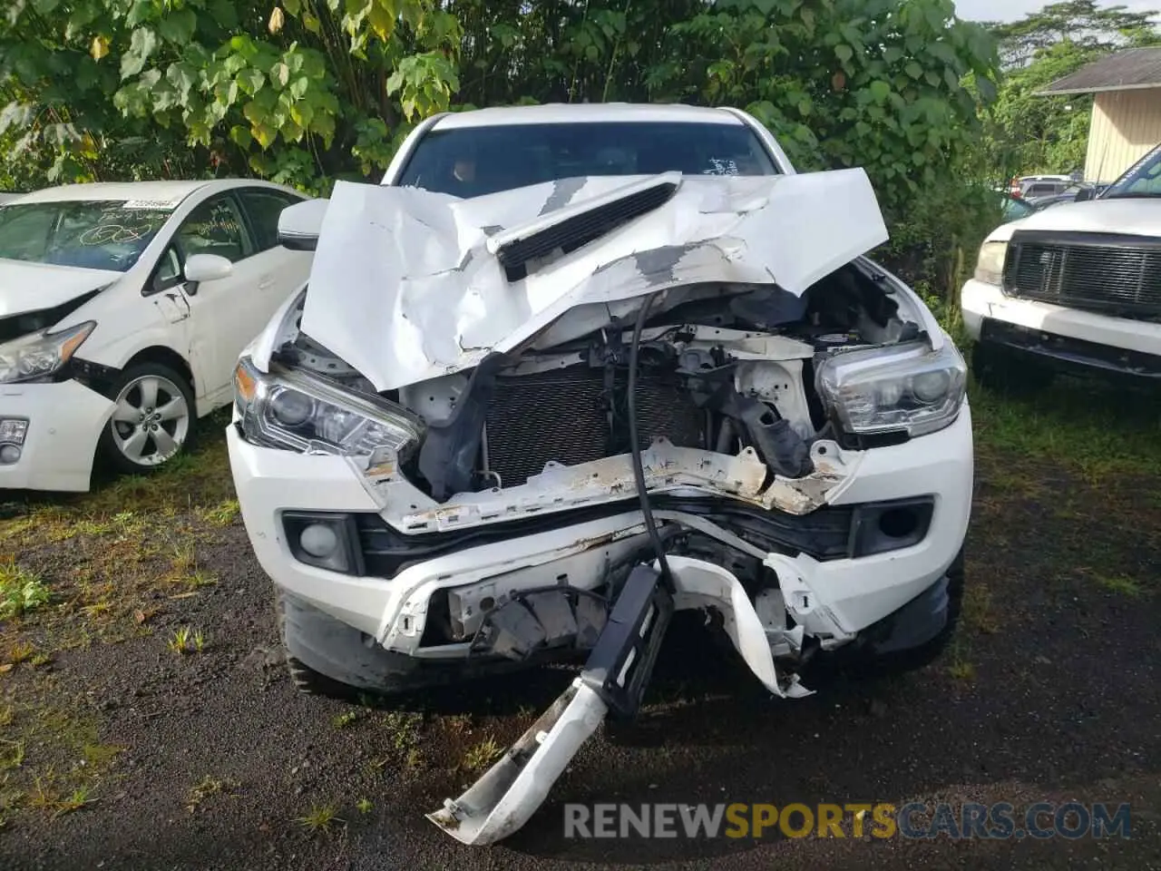 5 fotografías del automóvil dañado 5TFSZ5AN5KX187770 TOYOTA TACOMA 2019