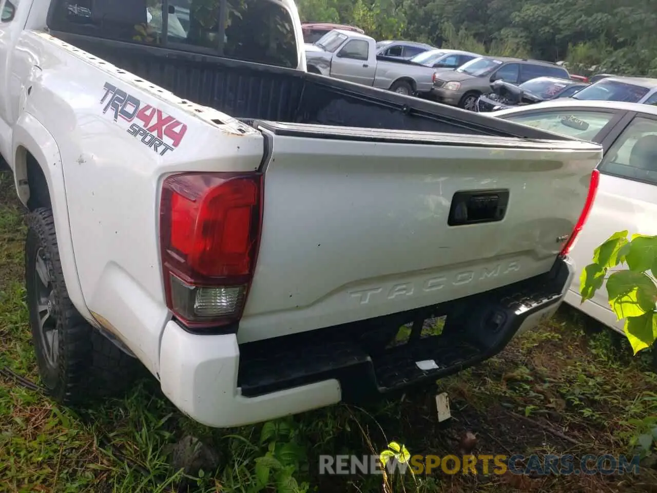 6 fotografías del automóvil dañado 5TFSZ5AN5KX187770 TOYOTA TACOMA 2019