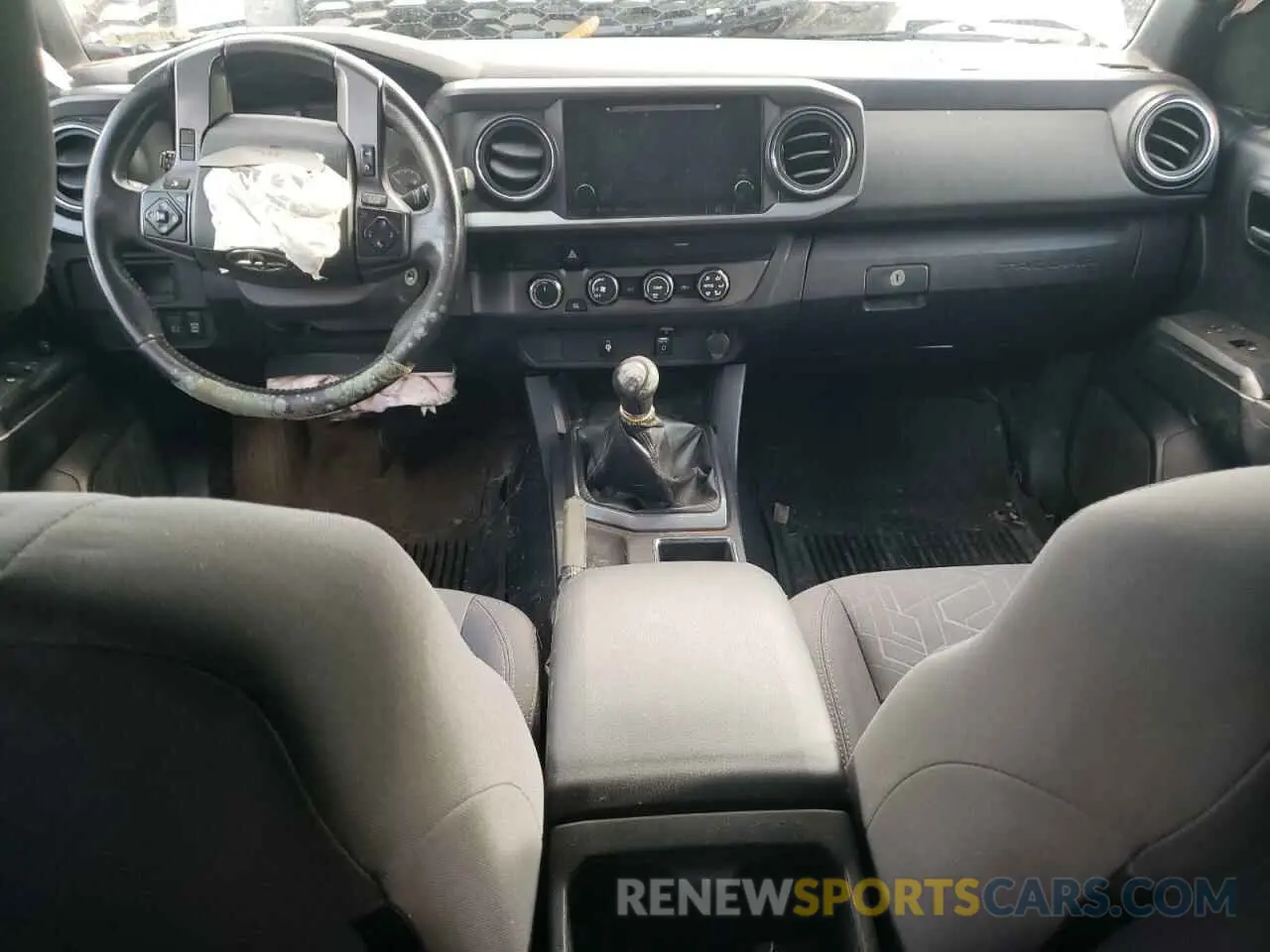 8 fotografías del automóvil dañado 5TFSZ5AN5KX187770 TOYOTA TACOMA 2019