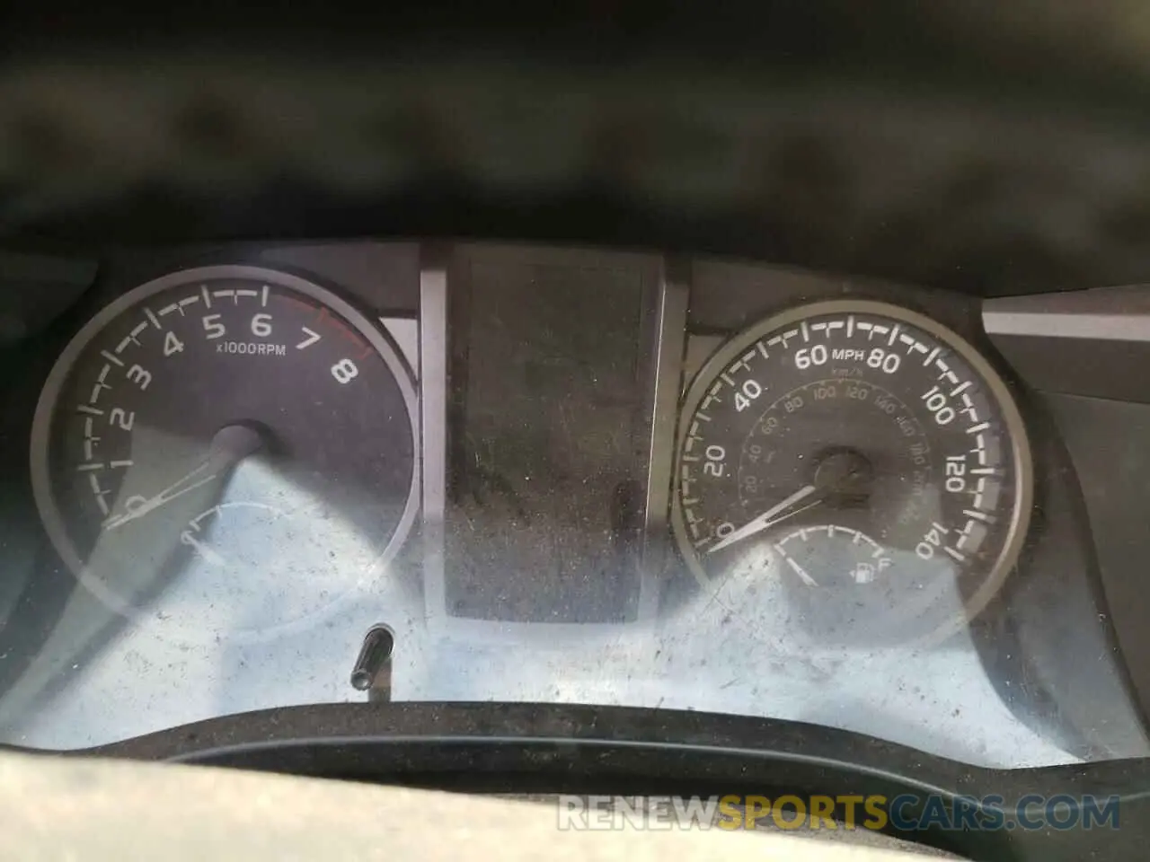 9 fotografías del automóvil dañado 5TFSZ5AN5KX187770 TOYOTA TACOMA 2019