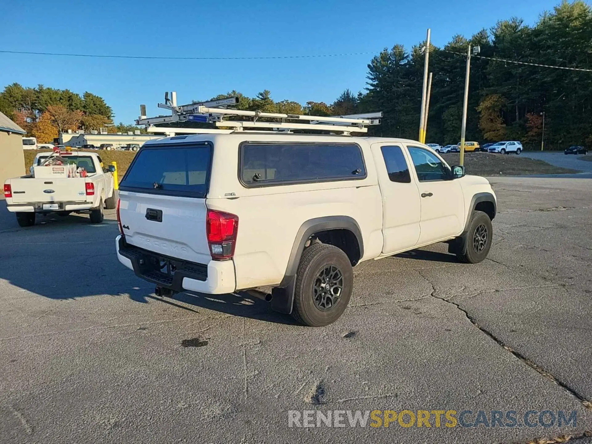 12 fotografías del automóvil dañado 5TFSZ5AN6KX183923 TOYOTA TACOMA 2019