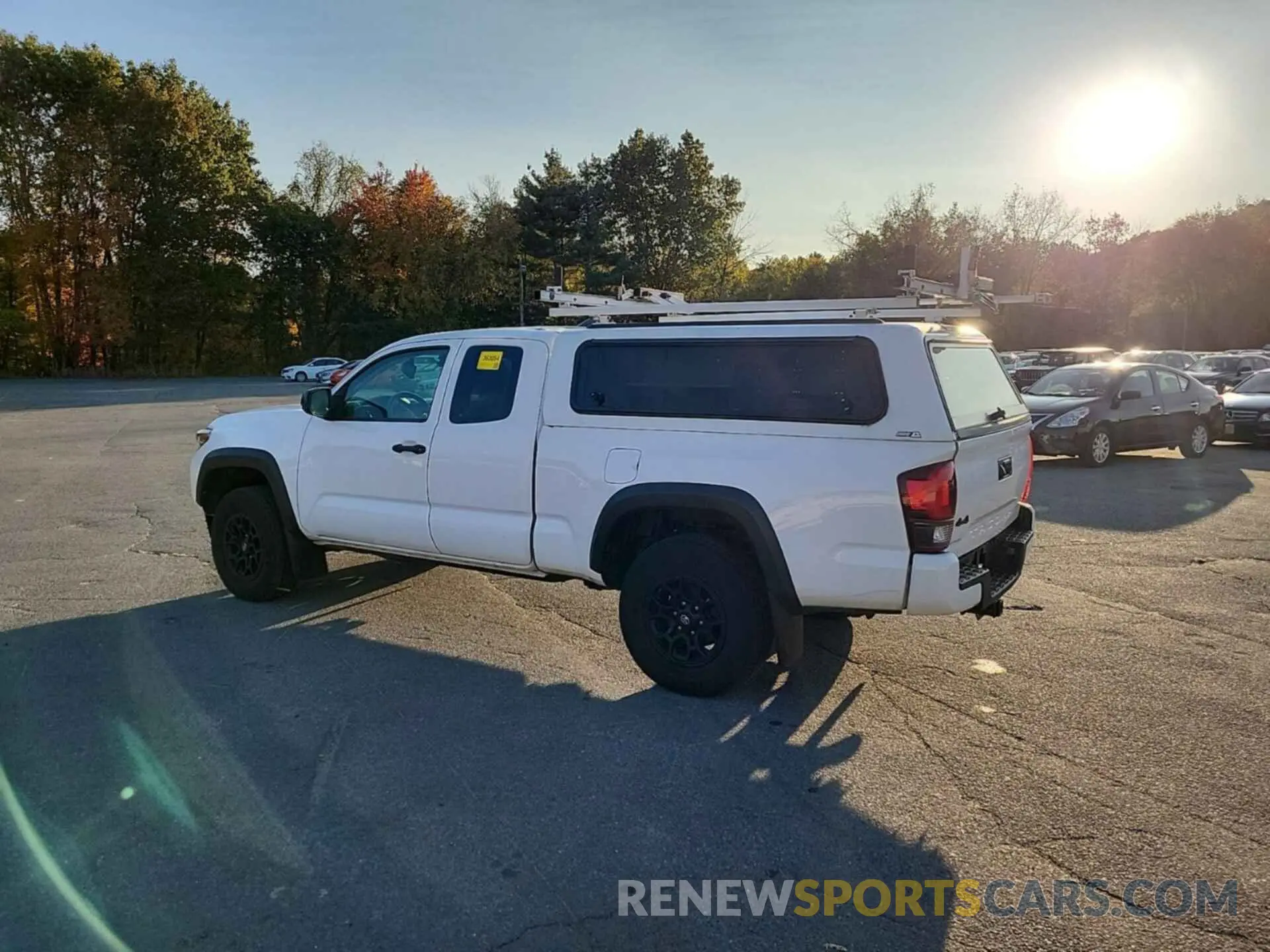 5 fotografías del automóvil dañado 5TFSZ5AN6KX183923 TOYOTA TACOMA 2019