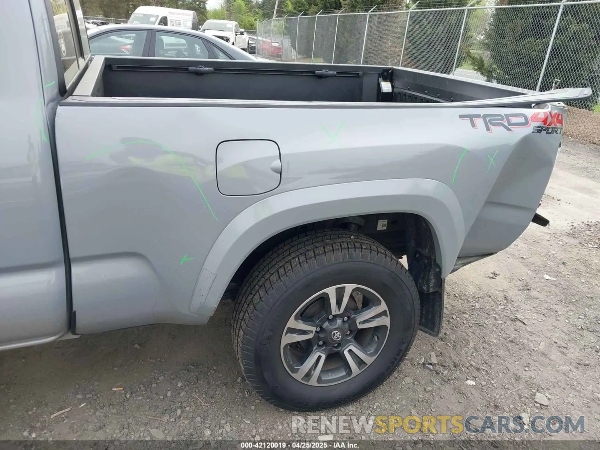 20 fotografías del automóvil dañado 5TFSZ5AN7KX189780 TOYOTA TACOMA 2019