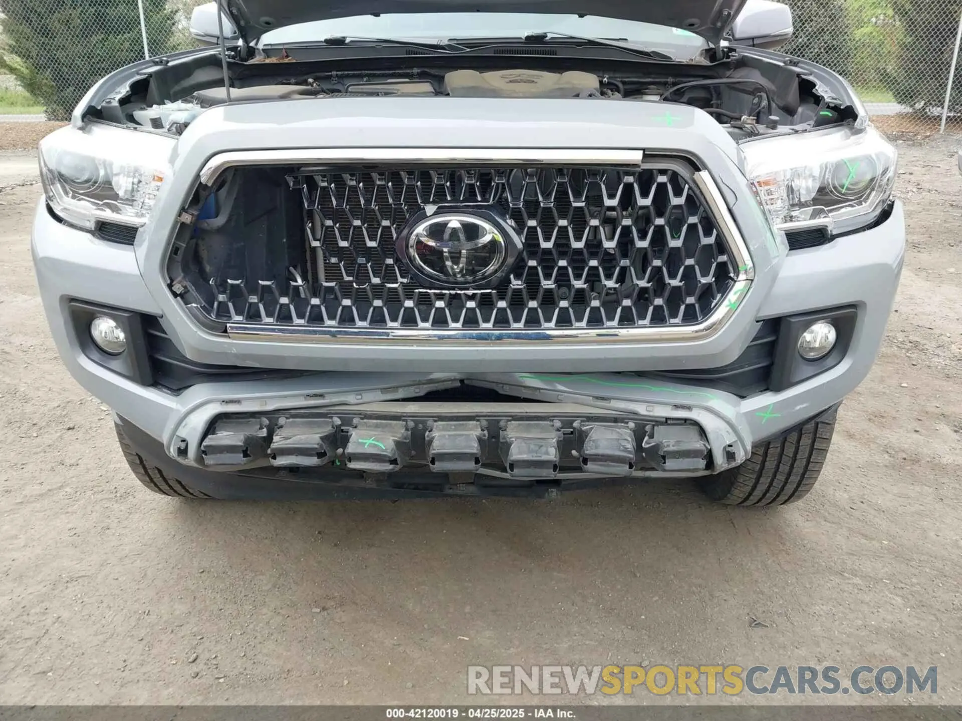 6 fotografías del automóvil dañado 5TFSZ5AN7KX189780 TOYOTA TACOMA 2019