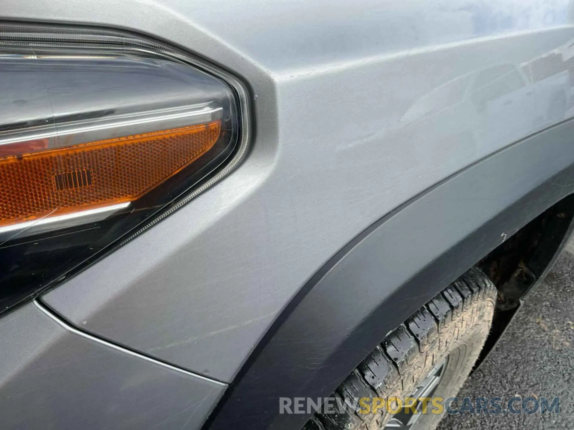 19 fotografías del automóvil dañado 5TFSZ5AN7KX210918 TOYOTA TACOMA 2019