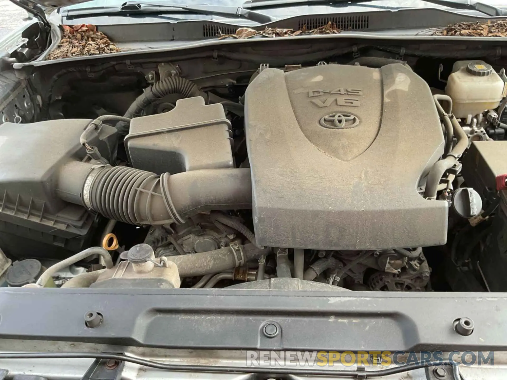 2 fotografías del automóvil dañado 5TFSZ5AN7KX210918 TOYOTA TACOMA 2019