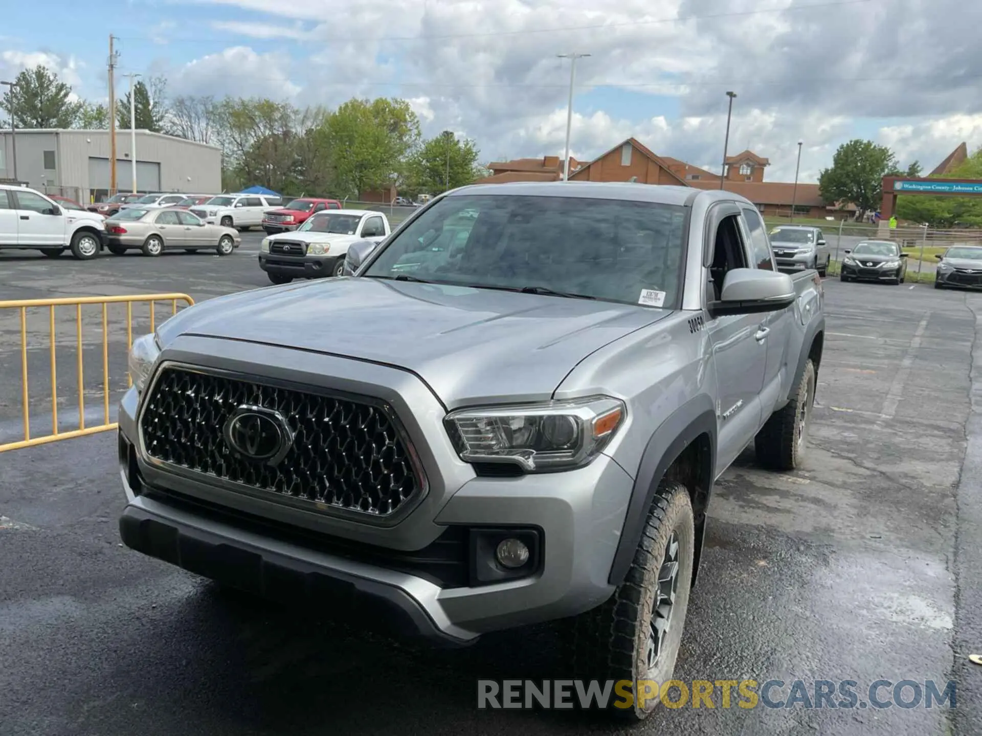 21 fotografías del automóvil dañado 5TFSZ5AN7KX210918 TOYOTA TACOMA 2019