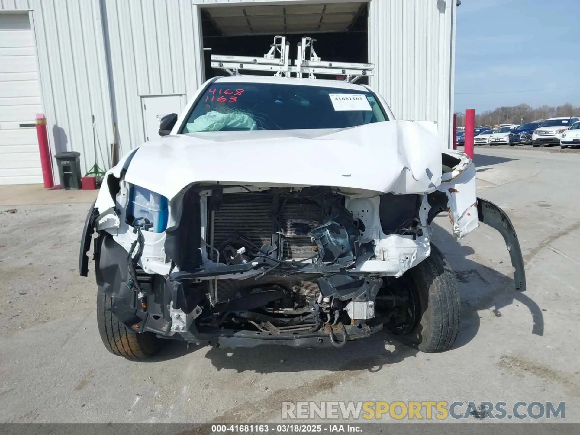 12 fotografías del automóvil dañado 5TFSZ5AN9KX198805 TOYOTA TACOMA 2019