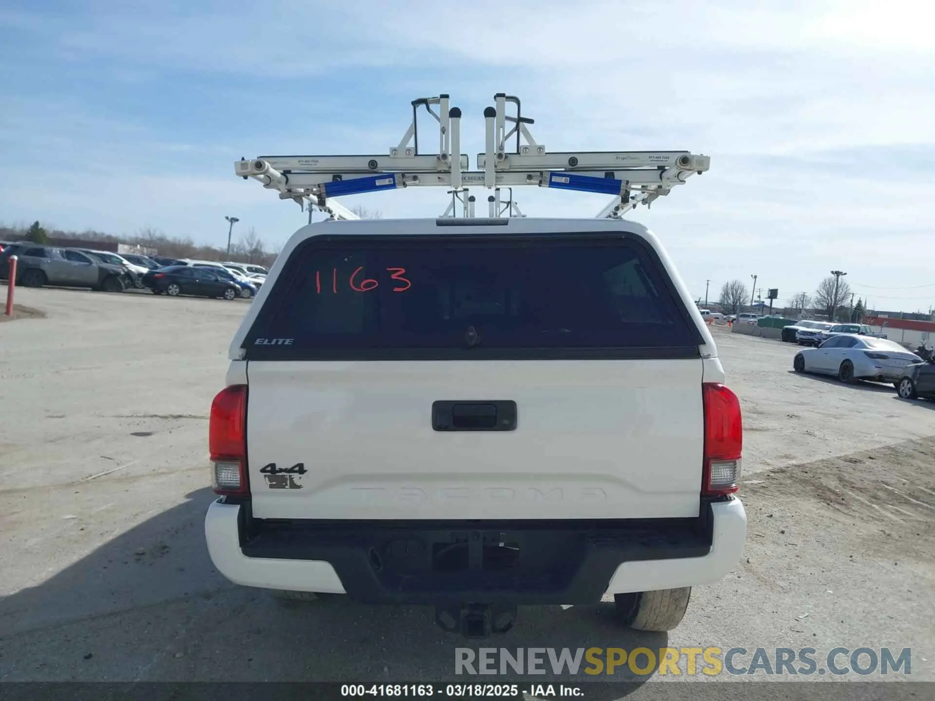 16 fotografías del automóvil dañado 5TFSZ5AN9KX198805 TOYOTA TACOMA 2019