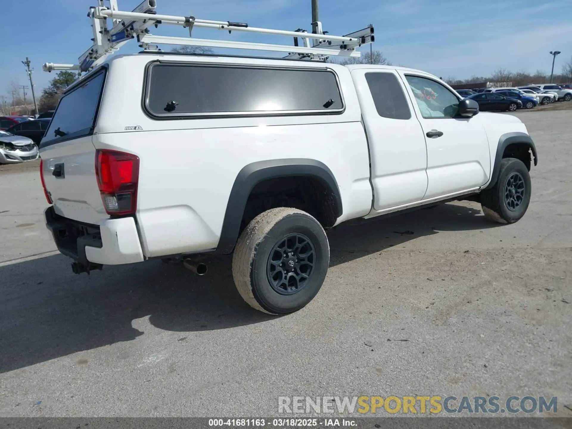 4 fotografías del automóvil dañado 5TFSZ5AN9KX198805 TOYOTA TACOMA 2019