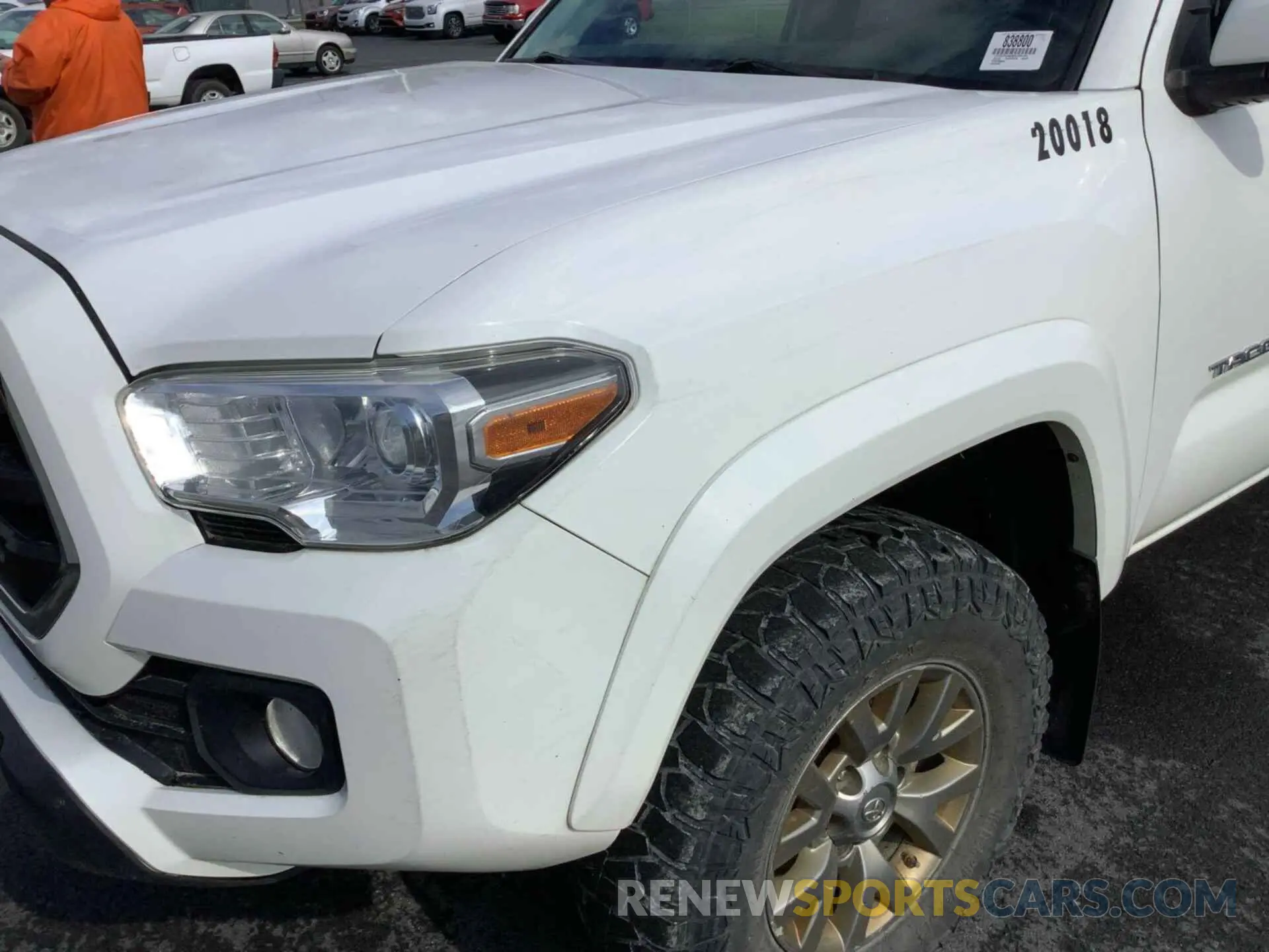 13 fotografías del automóvil dañado 5TFSZ5AN9KX200181 TOYOTA TACOMA 2019