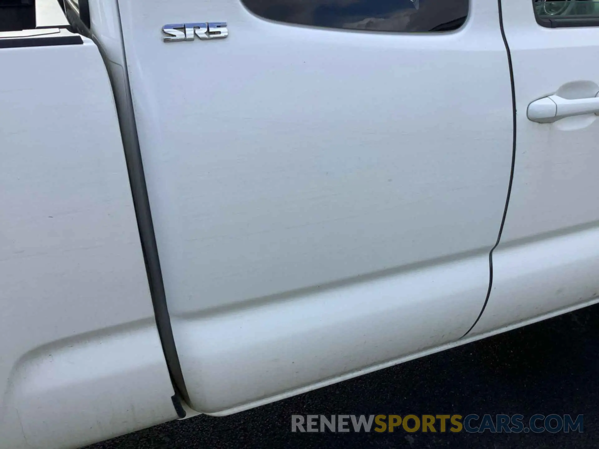 20 fotografías del automóvil dañado 5TFSZ5AN9KX200181 TOYOTA TACOMA 2019