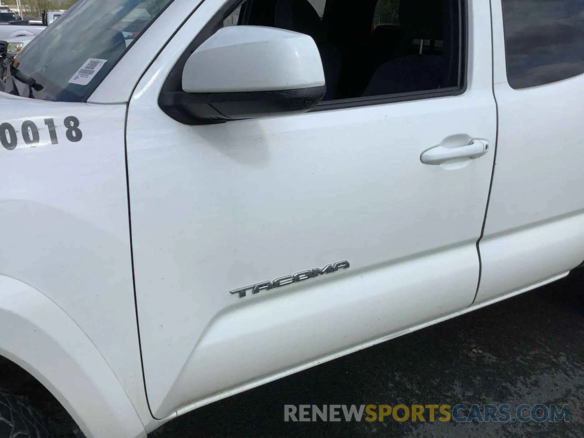 25 fotografías del automóvil dañado 5TFSZ5AN9KX200181 TOYOTA TACOMA 2019