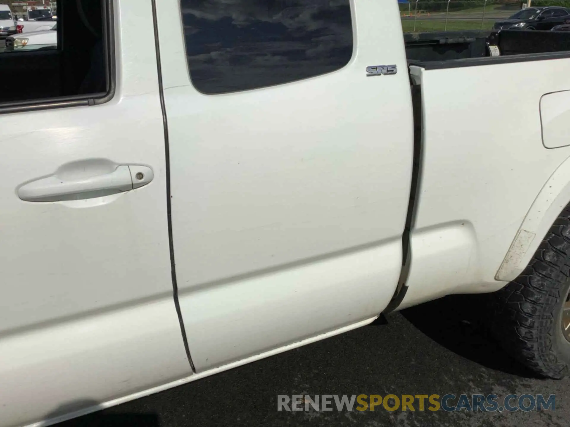 6 fotografías del automóvil dañado 5TFSZ5AN9KX200181 TOYOTA TACOMA 2019