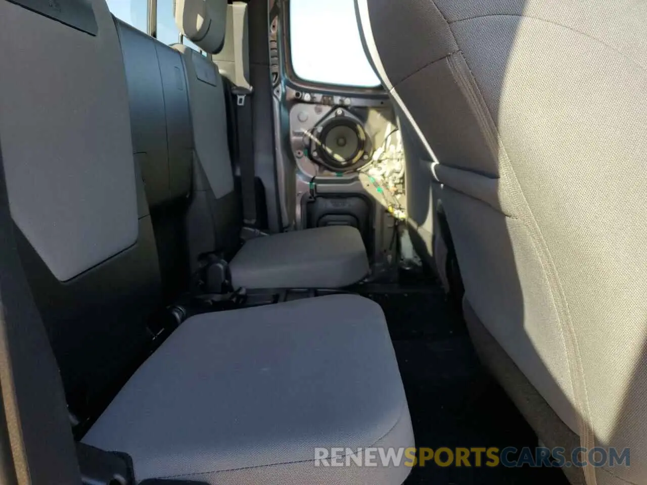 10 fotografías del automóvil dañado 5TFSZ5AN9KX200780 TOYOTA TACOMA 2019