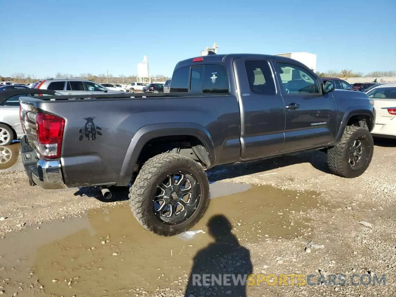 3 fotografías del automóvil dañado 5TFSZ5AN9KX200780 TOYOTA TACOMA 2019