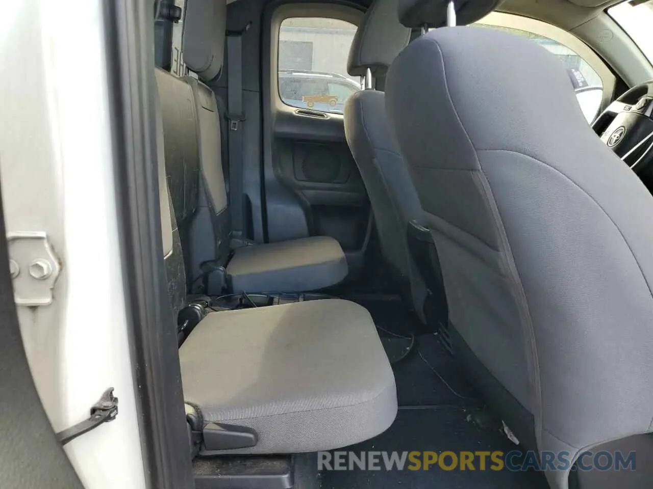 10 fotografías del automóvil dañado 5TFSZ5ANXKX206300 TOYOTA TACOMA 2019