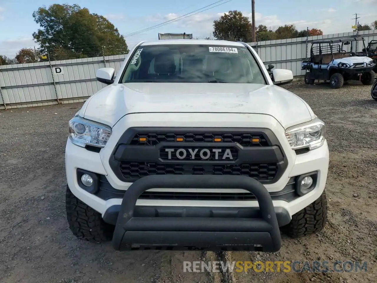 5 fotografías del automóvil dañado 5TFSZ5ANXKX206300 TOYOTA TACOMA 2019