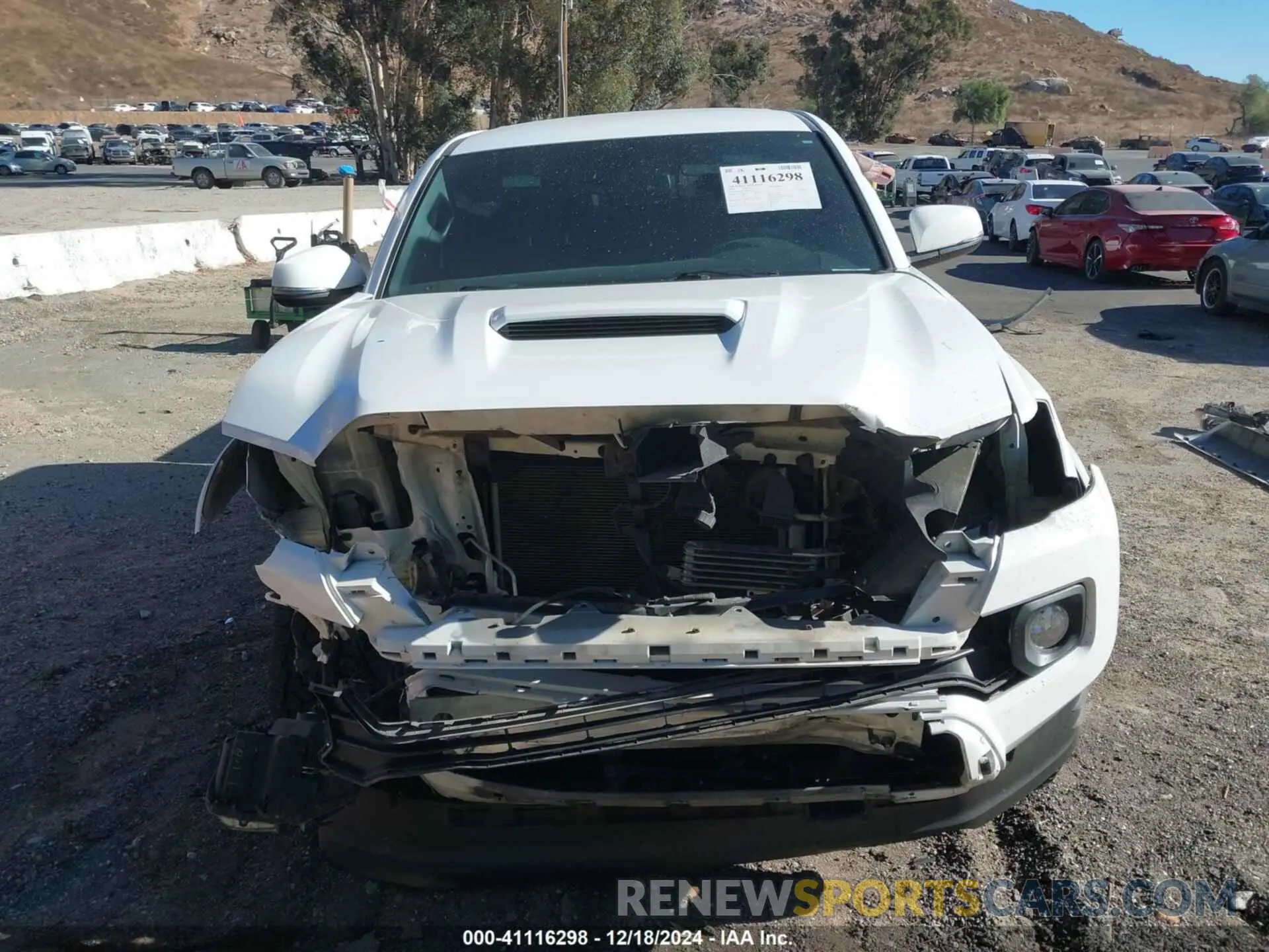 12 fotografías del automóvil dañado 3TMAZ5CN0LM121482 TOYOTA TACOMA 2020