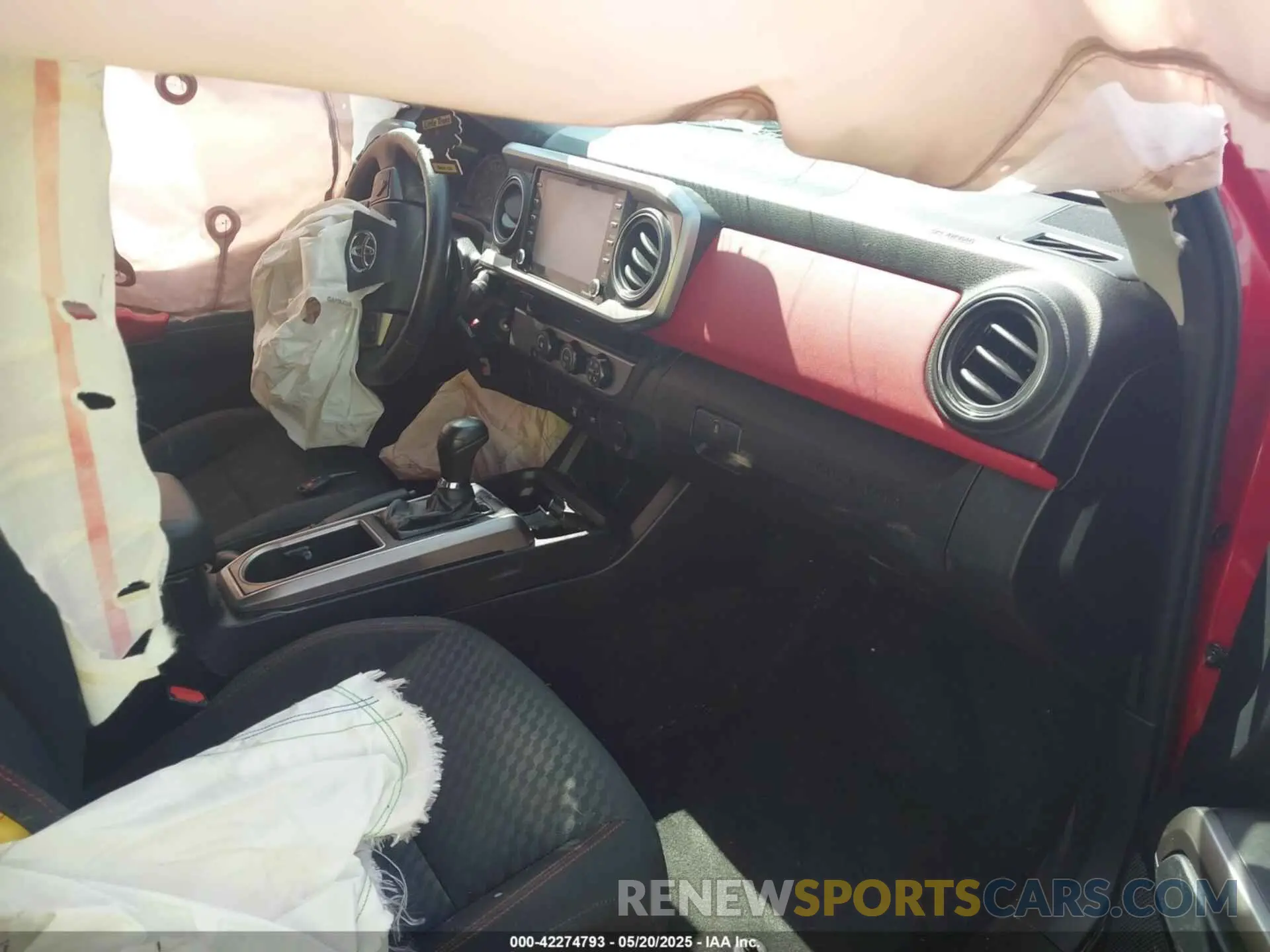 5 fotografías del automóvil dañado 3TMAZ5CN0LM125435 TOYOTA TACOMA 2020
