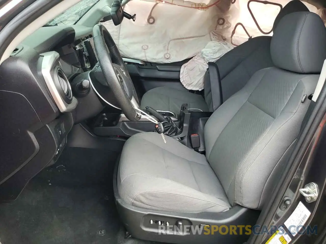 7 fotografías del automóvil dañado 3TMAZ5CN0LM134555 TOYOTA TACOMA 2020