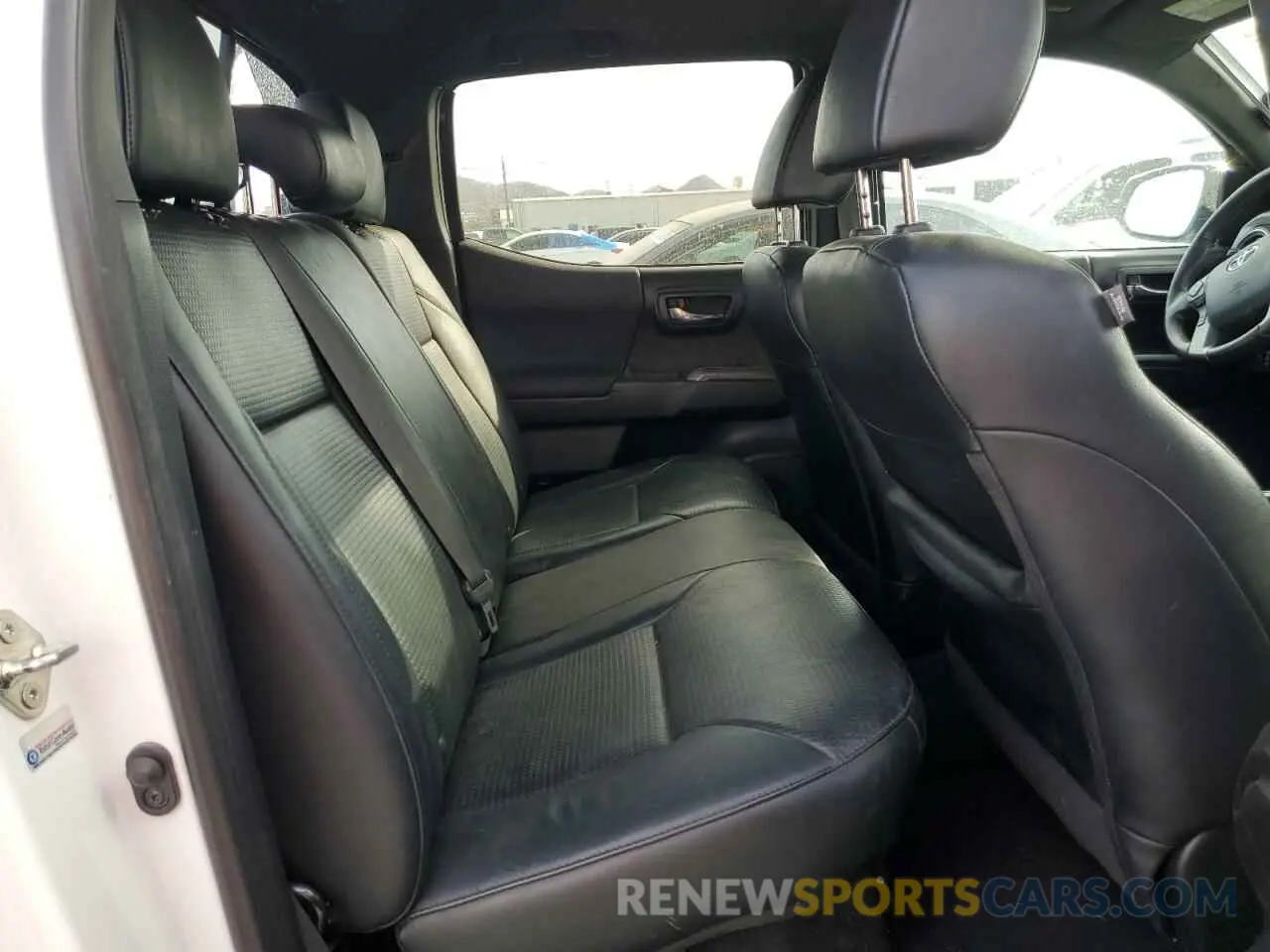 10 fotografías del automóvil dañado 3TMAZ5CN0LM140338 TOYOTA TACOMA 2020