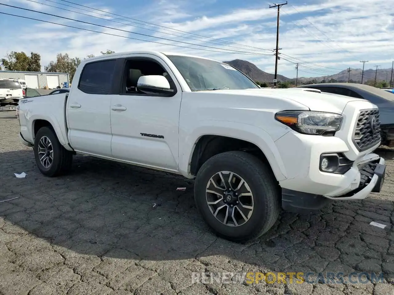 4 fotografías del automóvil dañado 3TMAZ5CN0LM140338 TOYOTA TACOMA 2020