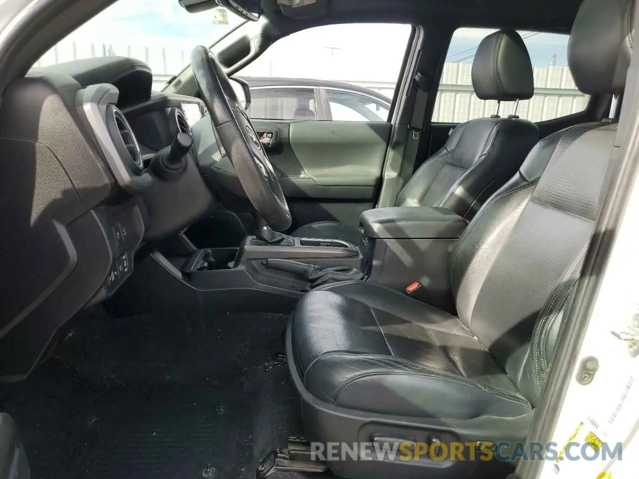 7 fotografías del automóvil dañado 3TMAZ5CN0LM140338 TOYOTA TACOMA 2020