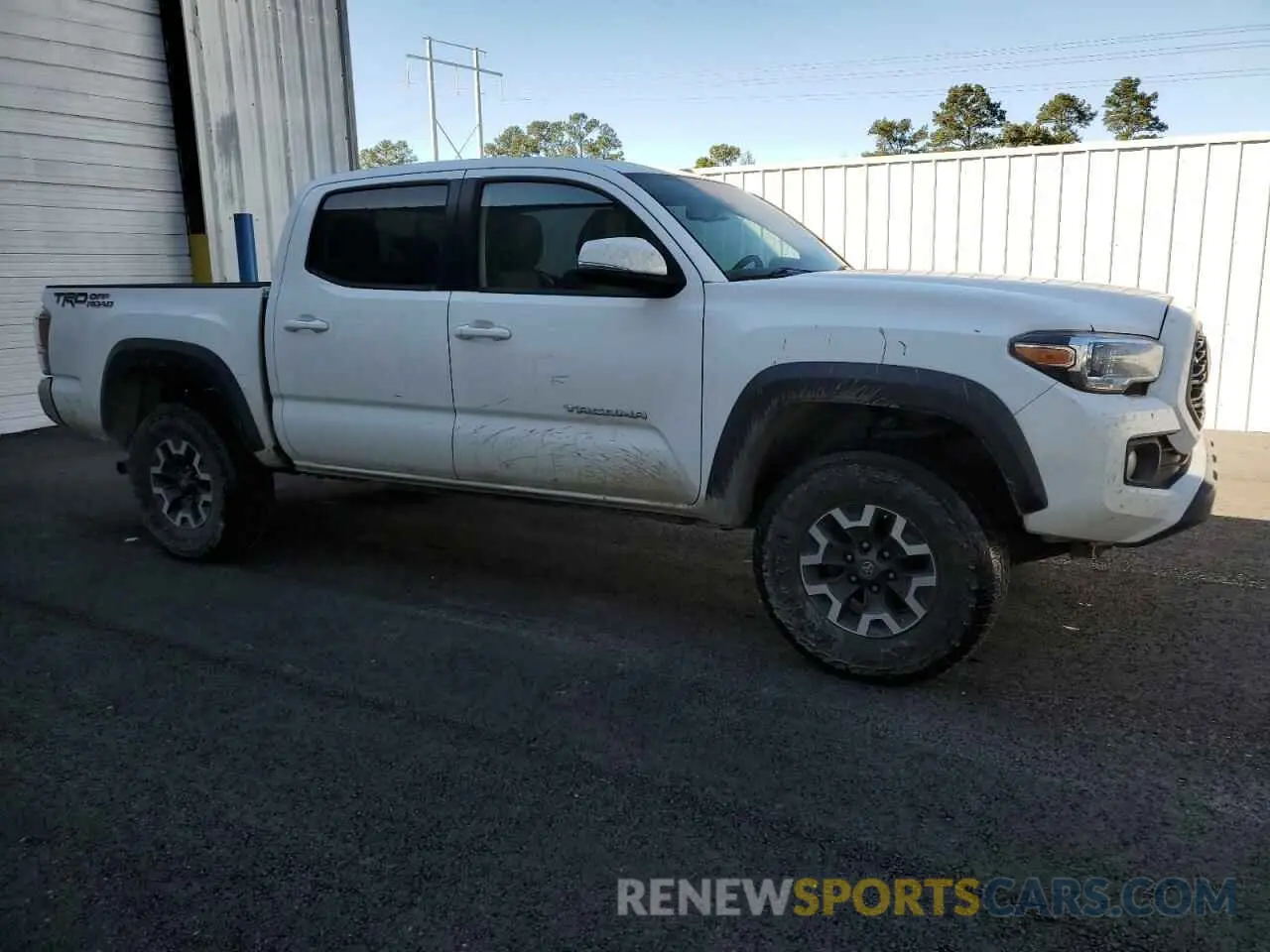 4 fotografías del automóvil dañado 3TMAZ5CN1LM122379 TOYOTA TACOMA 2020