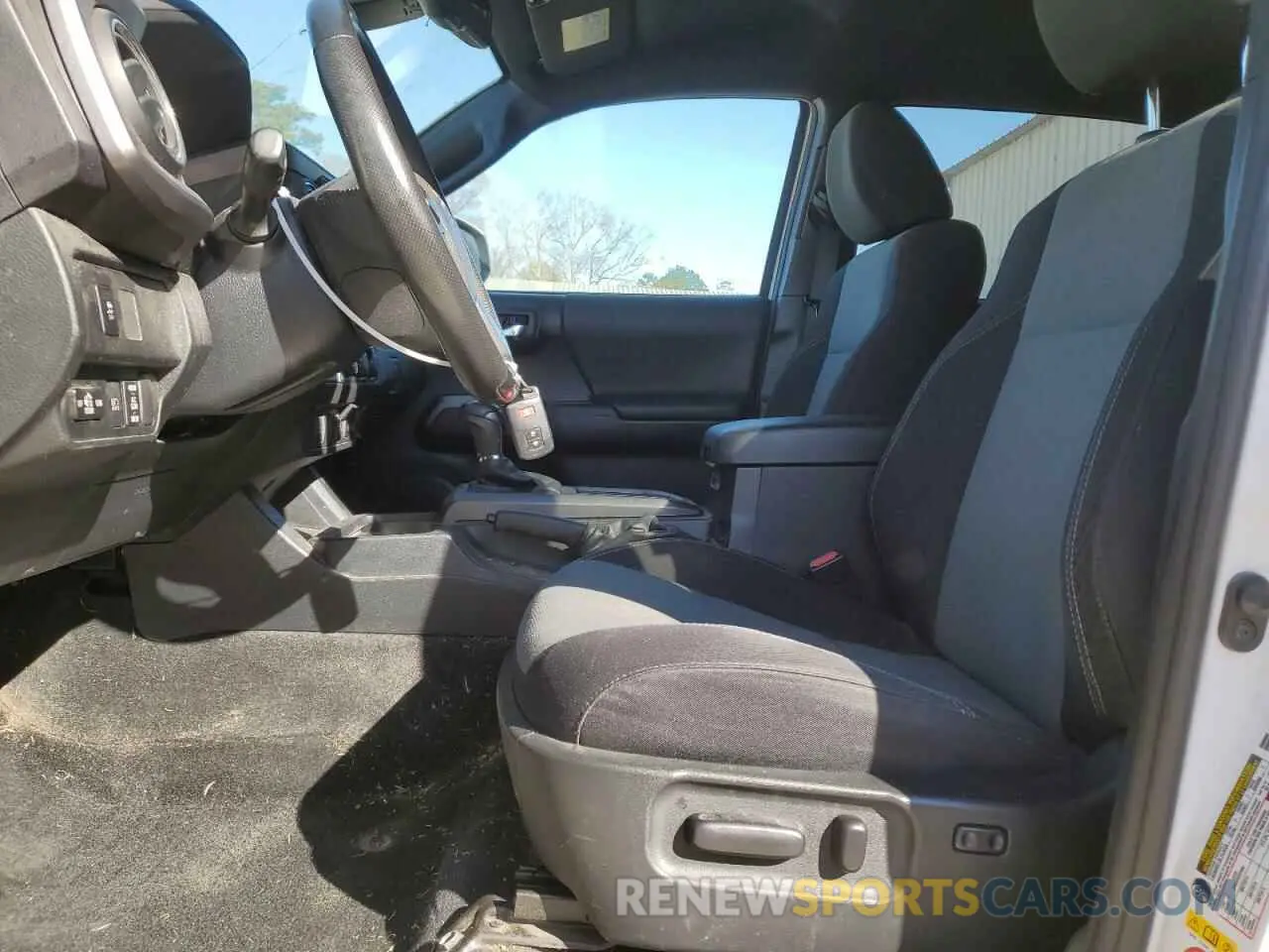 7 fotografías del automóvil dañado 3TMAZ5CN1LM122379 TOYOTA TACOMA 2020