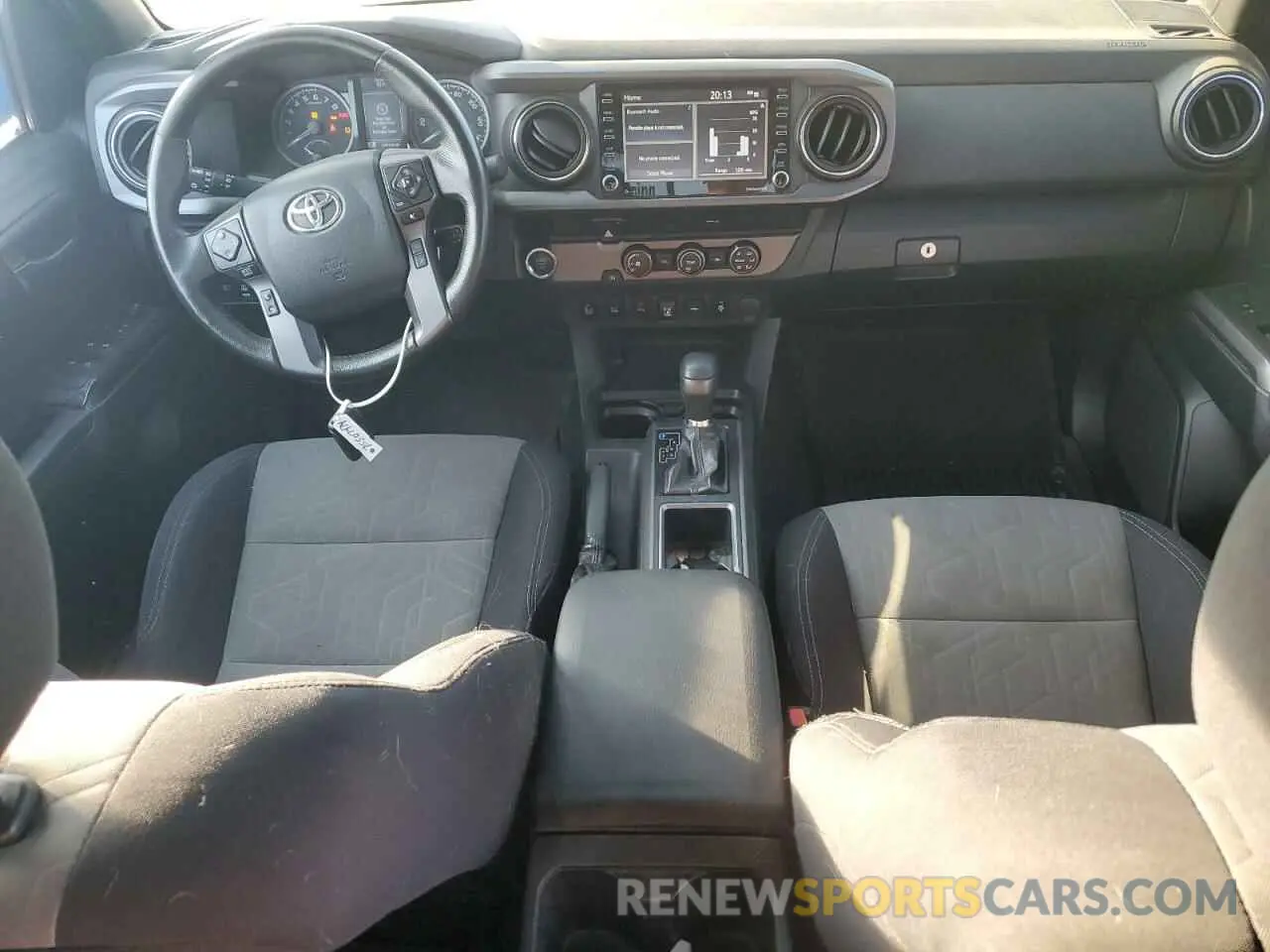 8 fotografías del automóvil dañado 3TMAZ5CN1LM137271 TOYOTA TACOMA 2020