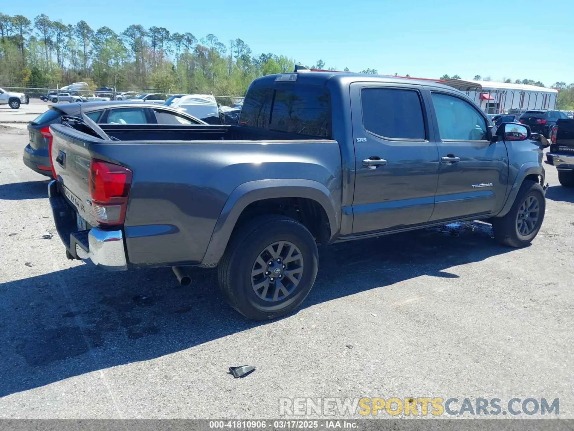 4 fotografías del automóvil dañado 3TMAZ5CN2LM116526 TOYOTA TACOMA 2020